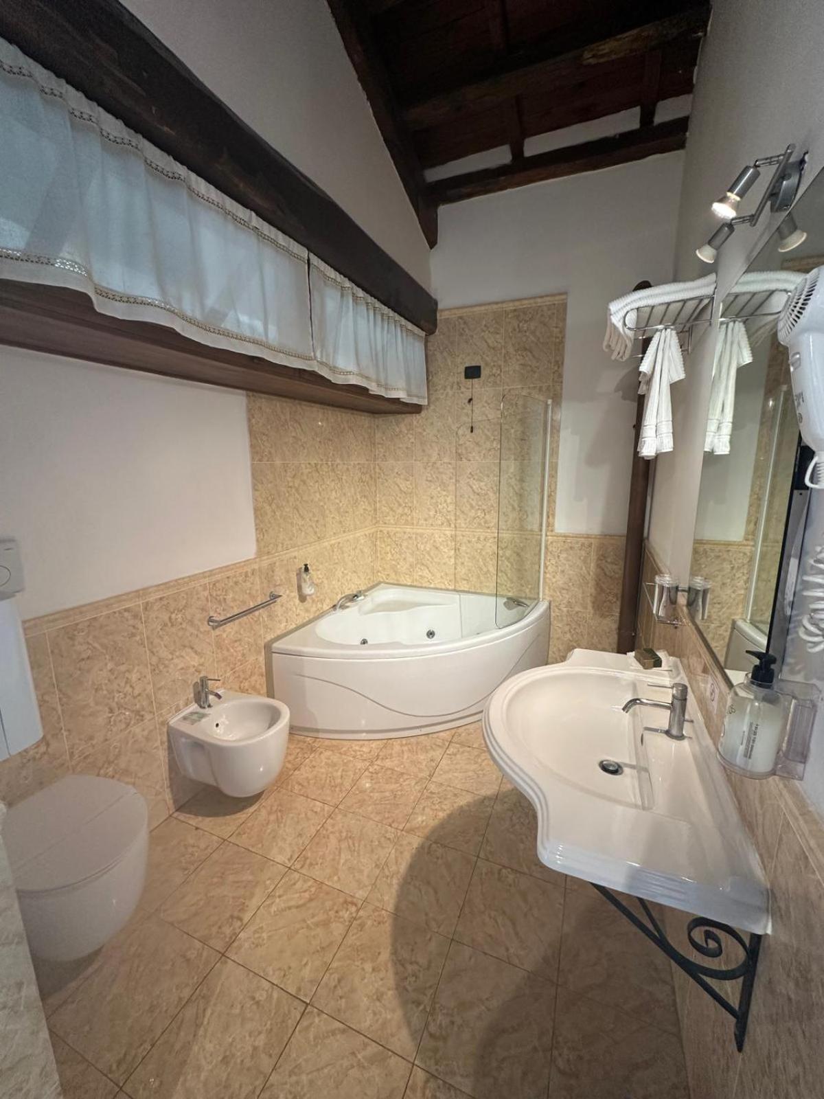 Hotel Tenuta Dell'Argento Resort Civitavecchia Kültér fotó